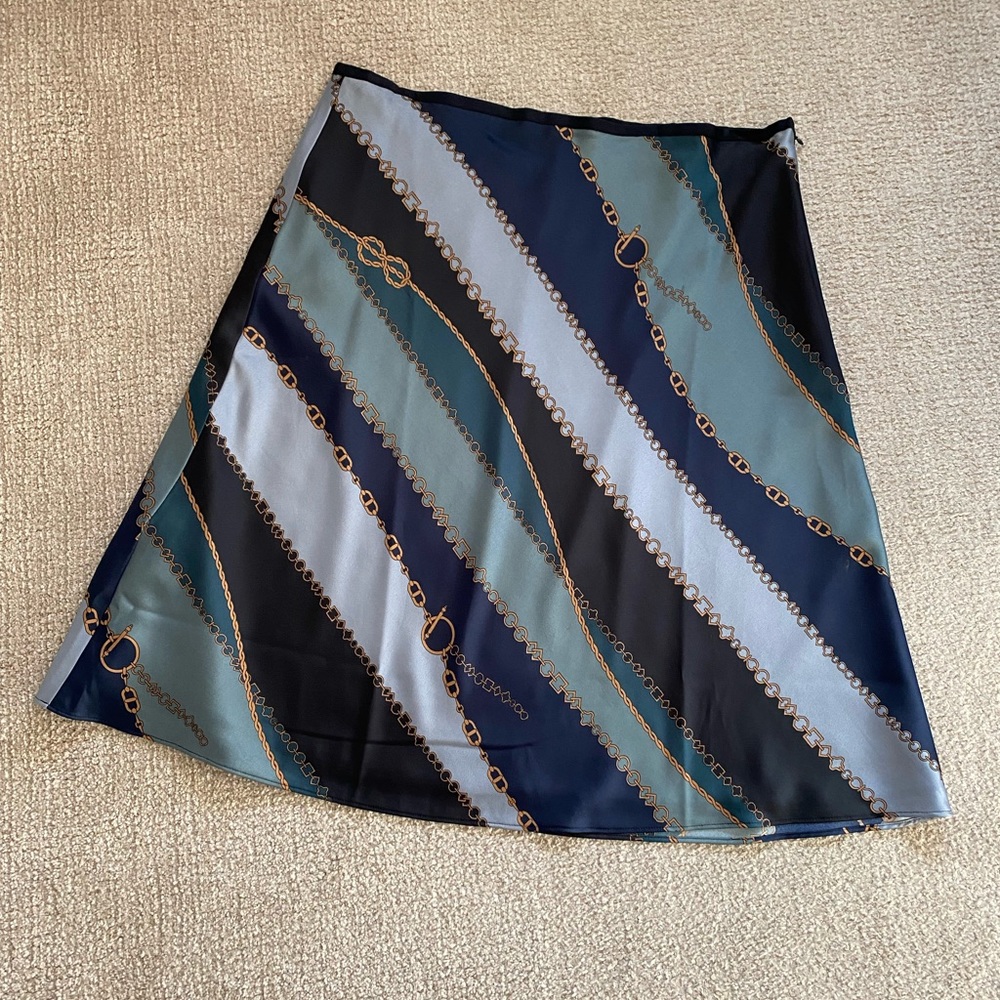 Ann Taylor Skirt - Graphic Design Chains